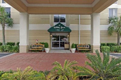 Holiday Inn Hotel & Suites - 