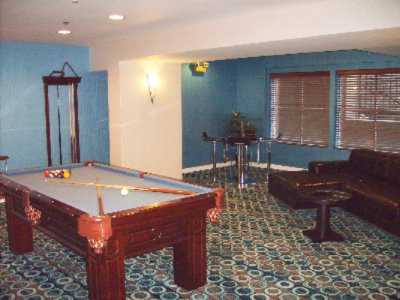 Homewood Suites by Hilton Seattle Convention Cente - Billiards Lounge Is Open Daily From 9 Am To 10 Pm