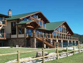 Lake Shore Lodge