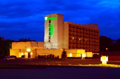 Holiday Inn - 