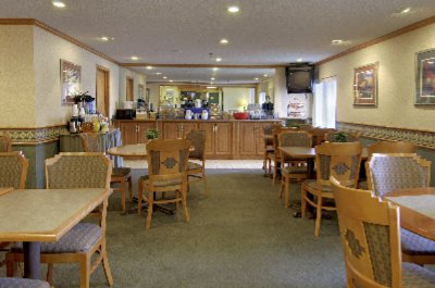 Deluxe Complimentary Breakfast