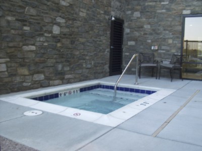 Hampton Inn & Suites Air Force Academy - Outdoor Hot Tub