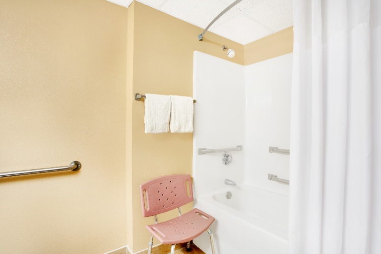 Days Inn Oyster Point at City Center - 