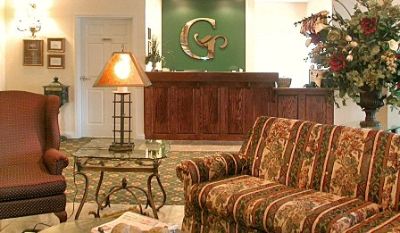 Grandstay Residential Suites & Hotel - 