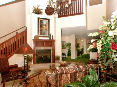 Grandstay Residential Suites & Hotel - 