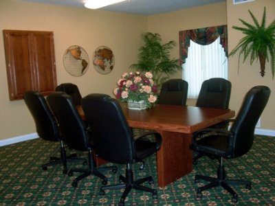 Grandstay Residential Suites & Hotel - 