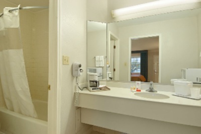 Sparkling Clean Bathrooms
