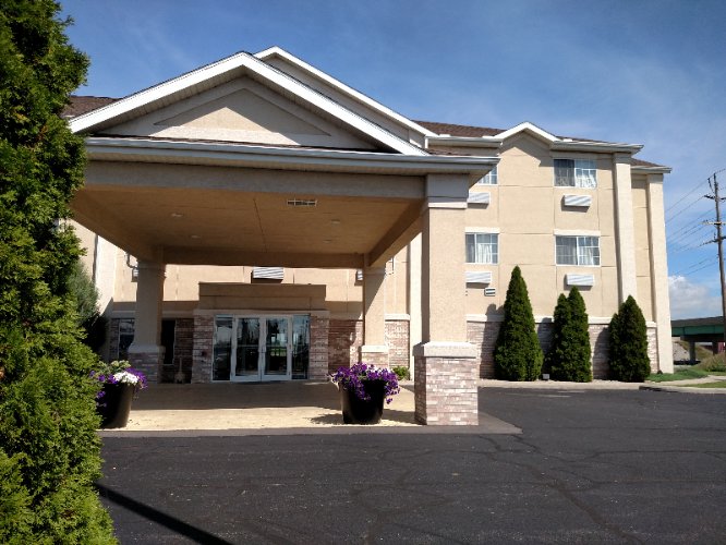 Best Western Napoleon Inn & Suites - 