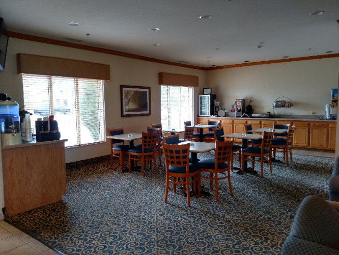 Best Western Napoleon Inn & Suites - 
