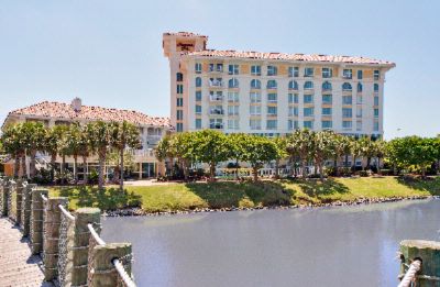 Hampton At Broadway