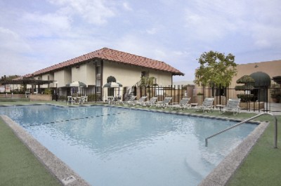 Ramada University - Pool