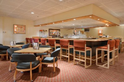 Ramada University - Sutter Street Bar & Grill