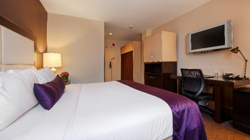 The Andrew Hotel - Deluxe King Bedded Room
