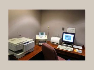 Georgios Banquets Comfort Inn & Conference Centre - 24 Hour Business Center