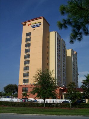 Holiday Inn Express & Suites