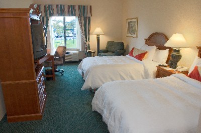 Hilton Garden Inn Wichita - Sleeping Room With Two Double Beds