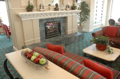 Hilton Garden Inn Wichita - Pavilion Lounge With Fireplace