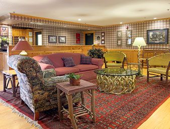 Ramada Hayward - Hotel Lobby