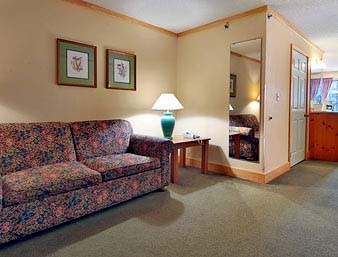 Ramada Hayward - King Suite