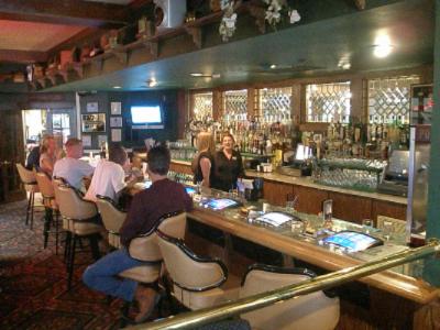 Best Western Airport Plaza Hotel - 