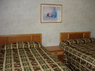 Abby's Anaheimer Inn - Queen Beds