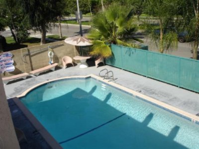 Abby's Anaheimer Inn - Crystal Clean Pool (not Heated)
