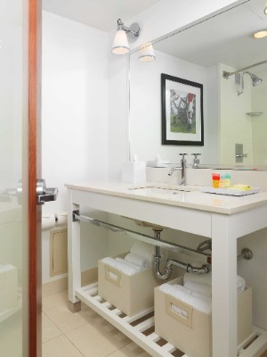 Guestroom Bathroom