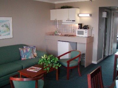 Cayman Suites Hotel - Kitchenette