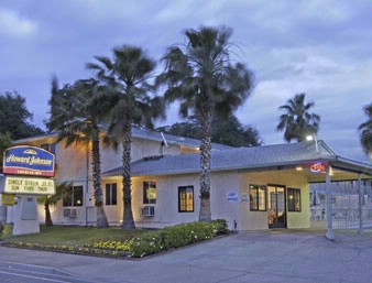 Howard Johnson Express Inn - 2731 Bechelli Lane