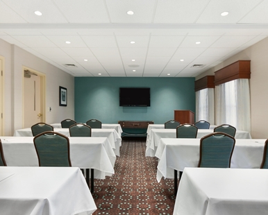 Hampton Inn & Suites - Two Double Beds