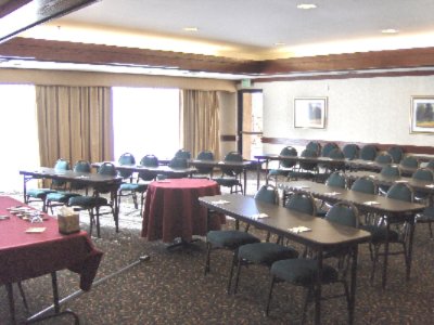 Courtyard by Marriott - Ponderosa Meeting Space. 990 Sq Ft.