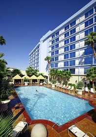 Royal Vacation Suites - 