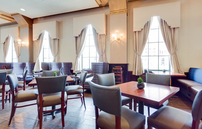 Drury Plaza Hotel St. Louis at the Arch - Wanna Take A Dip In Our Indoor Pool With A View Of The City.