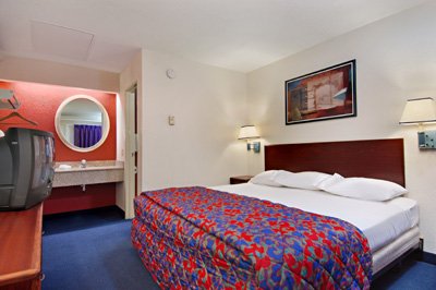 Red Roof Inn - Standard King Room