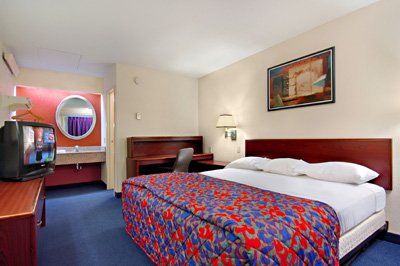 Red Roof Inn - Bussiness King Room
