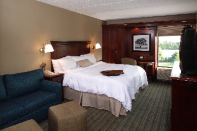 Hampton Inn Islandia - New King Room