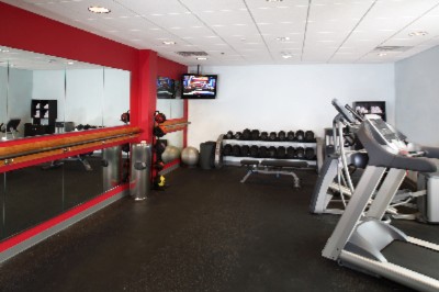Hampton Inn Islandia - New Fitness Center
