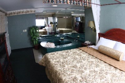 Dynasty Suites Redlands Hotel - 