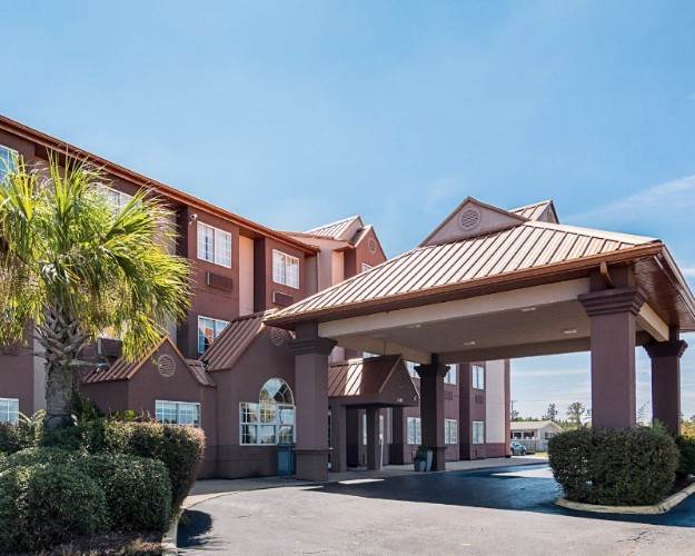 Econo Lodge Inn & Suites - Room