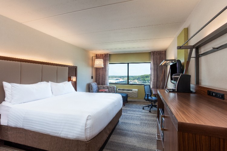 Holiday Inn Express Hauppauge - 