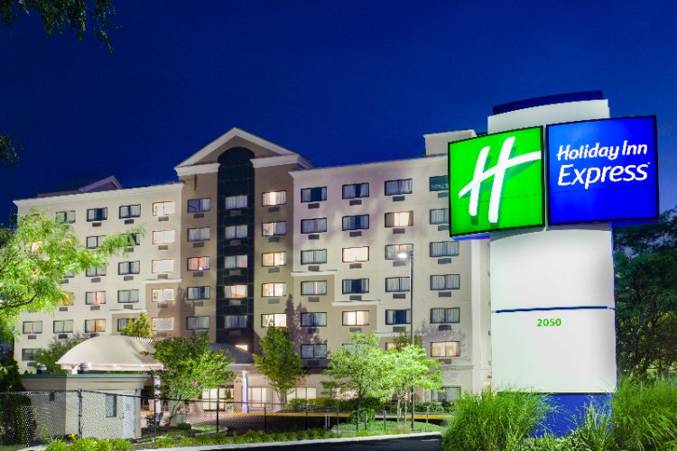 Holiday Inn Express Hauppauge - 