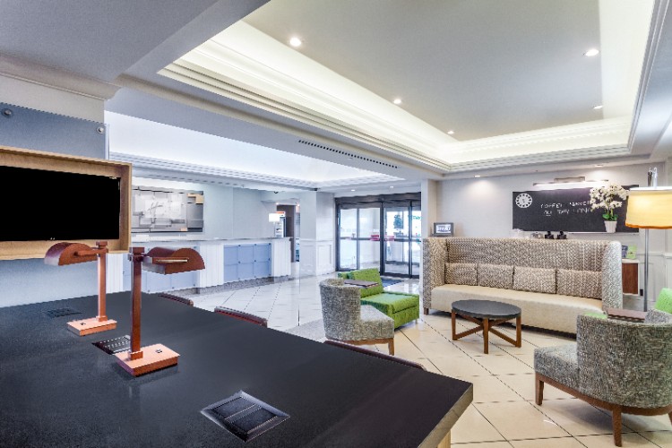 Holiday Inn Express Hauppauge - 