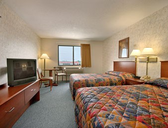 Super 8 Motel - 