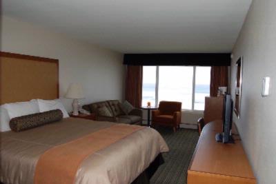 The Coho Oceanfront Lodge - 