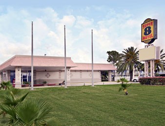 Super 8 Motel - Welcome To Super 8 Motel Lake Jackson