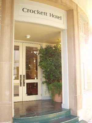 The Historic Crockett Hotel - 