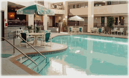 The Plaza Hotel & Suites - 