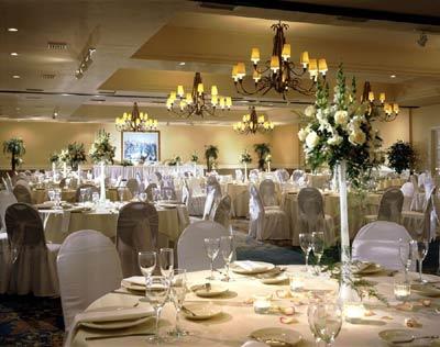 Embassy Suites Mandalay Beach Resort - 