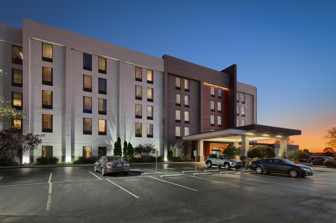 Hampton Inn I 265 - 