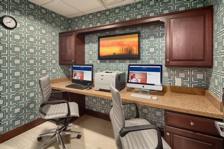 Hampton Inn I 265 - 